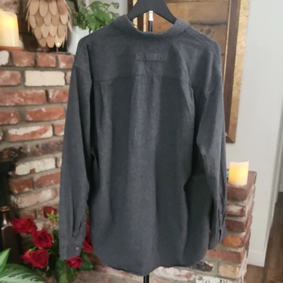 Duluth Trading Co Charcoal Free Swinging Flannel Button-Up Shirt - Picture 2 of 5